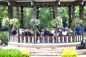 BTWB24-3BelperRiverGardens-13